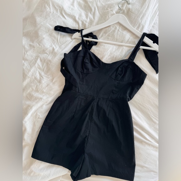 Hutch romper - Picture 1 of 3